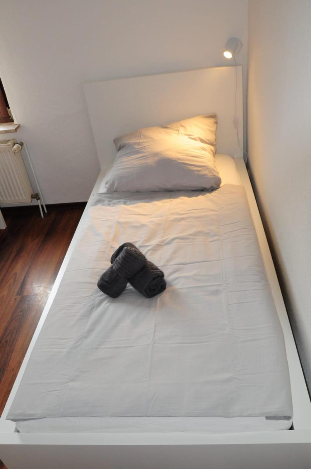 Lehastays - Gruppenapartment Cracau Magdeburgo Esterno foto
