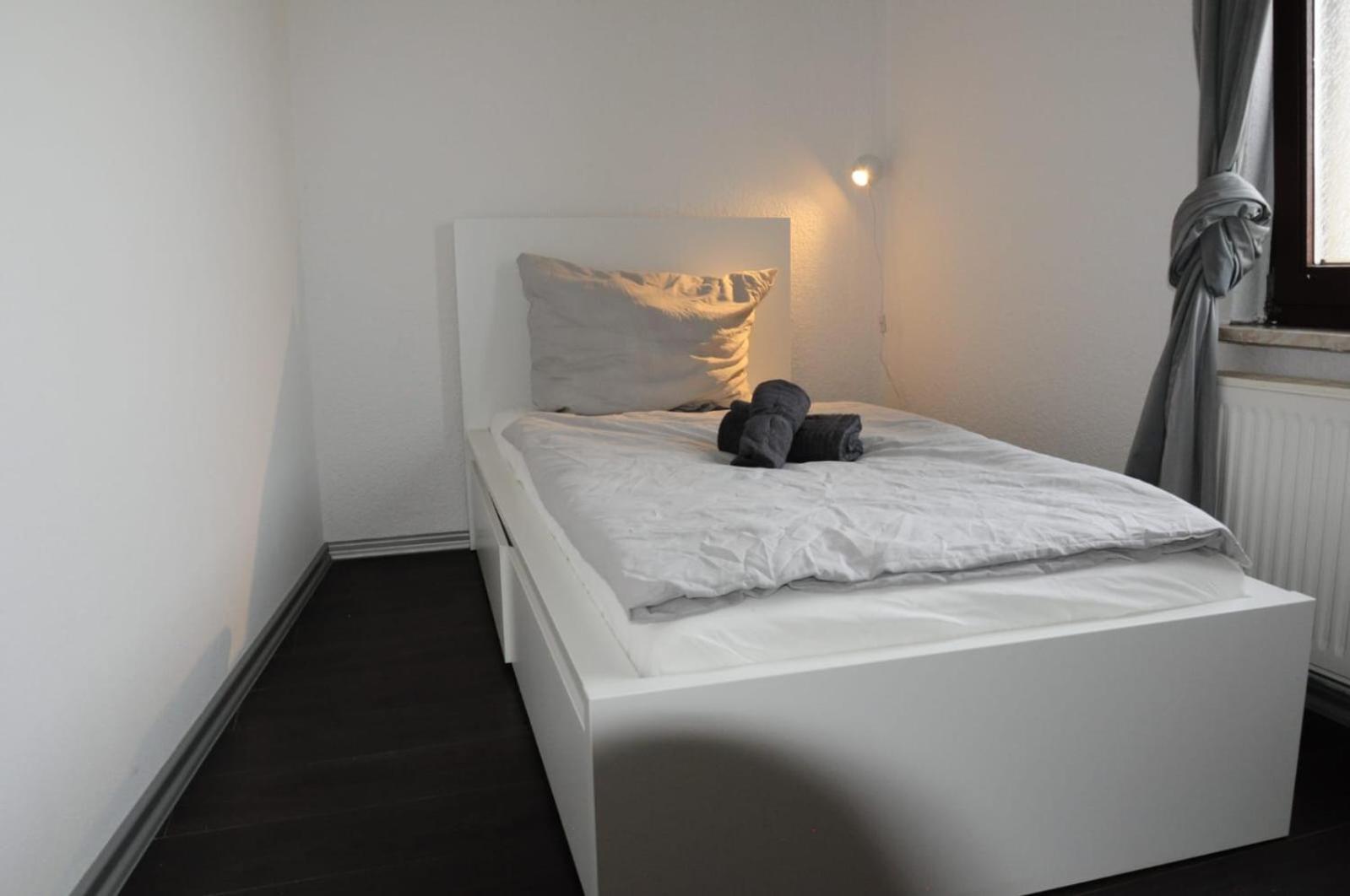 Lehastays - Gruppenapartment Cracau Magdeburgo Esterno foto